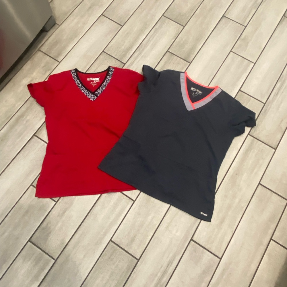 Scrub Top size L Red and Gray Kids V-Neck Shirts Grays antonym scrub top size L
